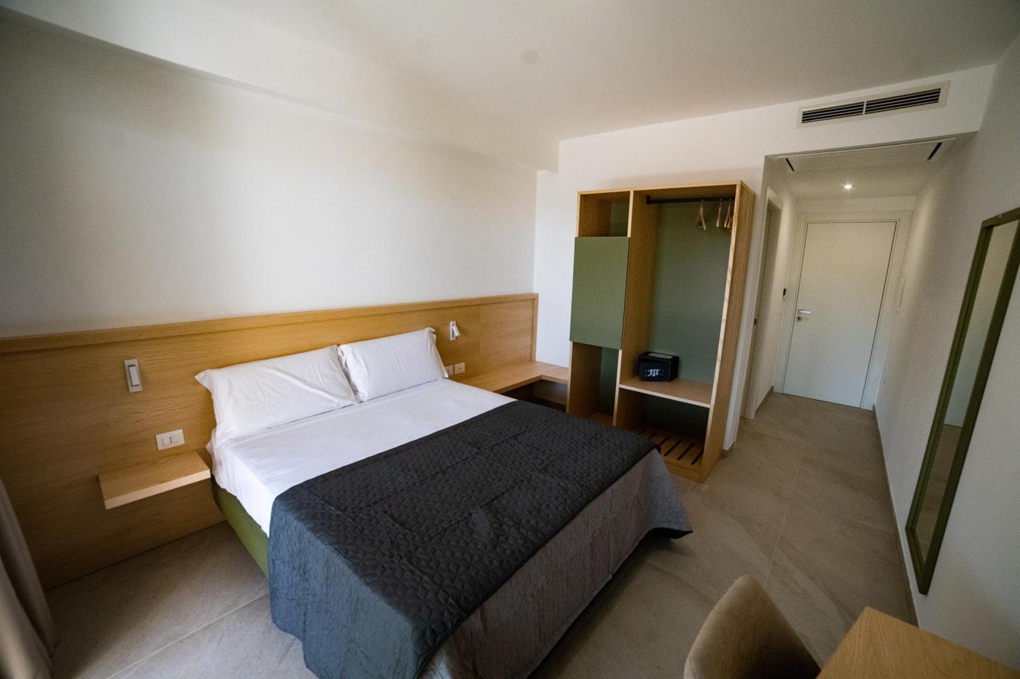 Middle Town Palace Hotel