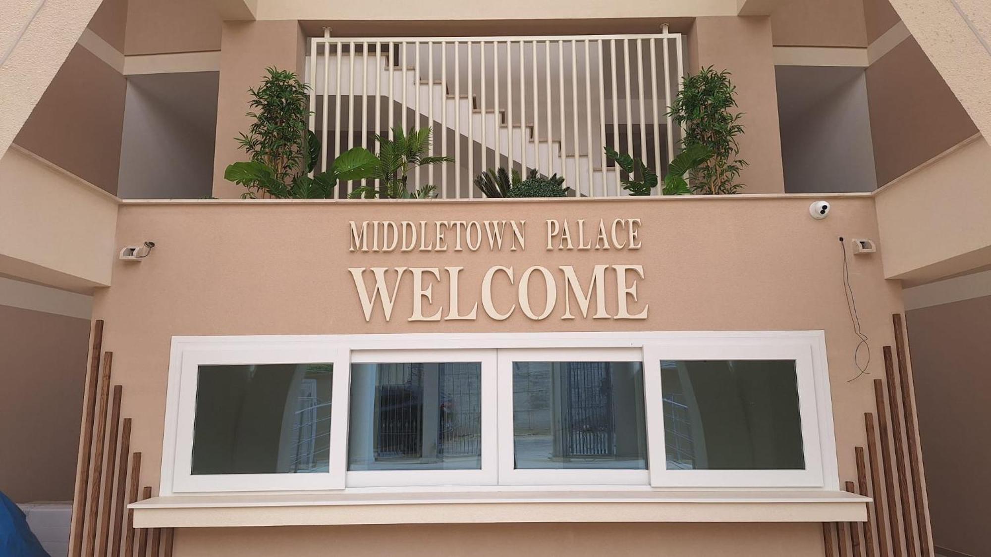 Hotel Middle Town Palace