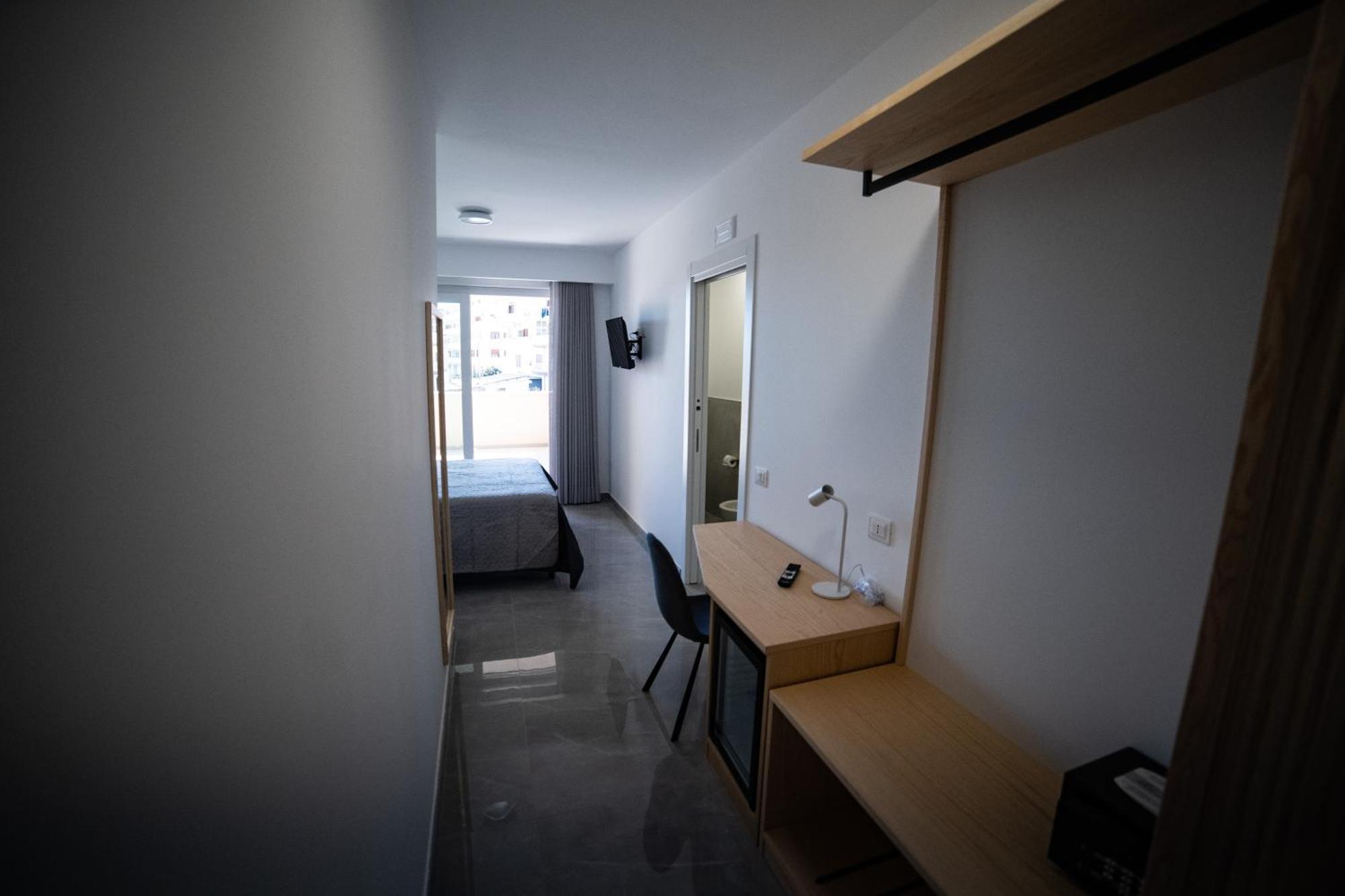 Middle Town Palace 4*